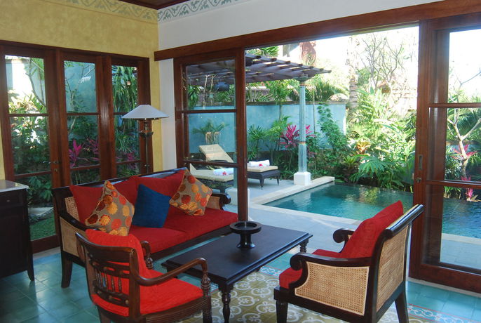 Imagen de la habitación del Hotel Dwaraka The Royal Villas. Foto 10