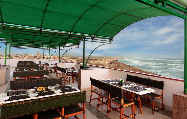 Imagen del bar/restaurante del Hotel Dwarikadish Lords Eco Inn Dwarika. Foto 3