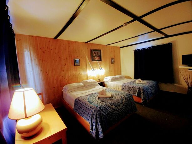 Imagen general del Hotel Dwight Riverside Inn. Foto 1