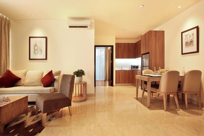 Imagen de los interiores del Hotel Dwijaya House Of Pakubuwono. Foto 16