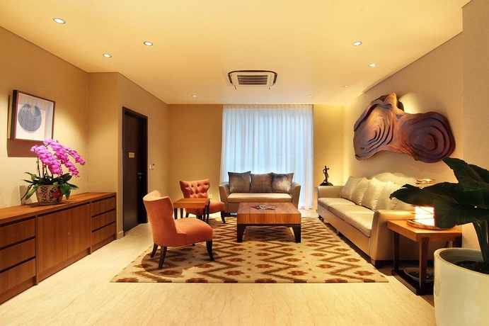Imagen de los interiores del Hotel Dwijaya House Of Pakubuwono. Foto 17