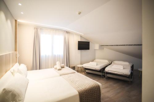 Imagen de la habitación del Hotel Dwo Ábaster. Foto 7