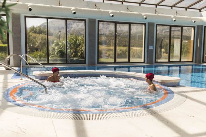 Imagen de la piscina del Hotel Dwo Convento La Magdalena. Foto 11