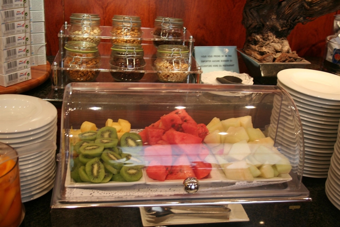 Imagen del bar/restaurante del Hotel Dwo Garbí Mil·lenni. Foto 3