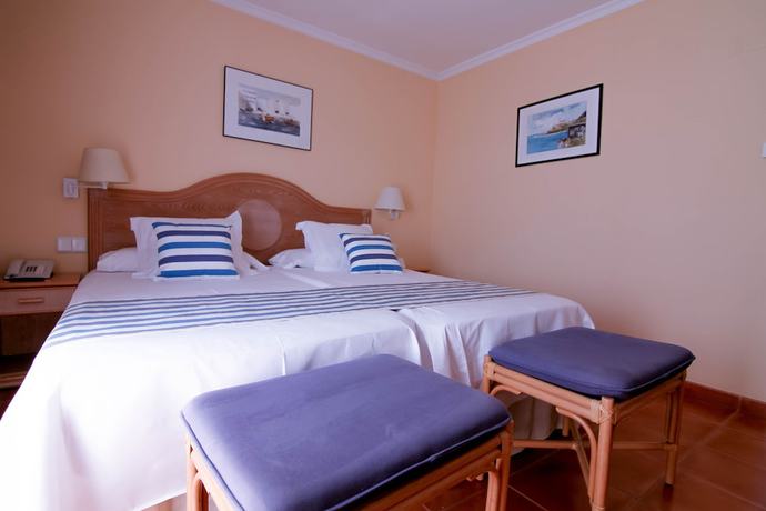 Imagen de la habitación del Hotel Dwo Les Palmeres. Foto 10