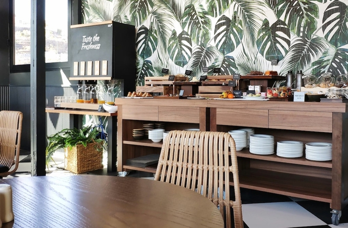 Imagen del bar/restaurante del Hotel Dwo Nopal. Foto 2