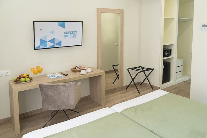 Imagen de la habitación del Hotel Dwo Valencia. Foto 11