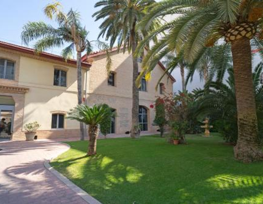 Imagen de los exteriores del Hotel Dwo Valencia. Foto 26