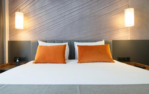 Imagen de la habitación del Hotel Dwo Yuste Alcalá. Foto 14