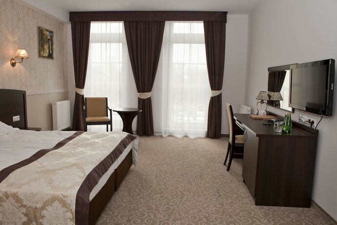 Imagen de la habitación del Hotel Dw&oacute;r Dwikozy. Foto 13