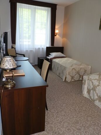 Imagen de la habitación del Hotel Dw&oacute;r Dwikozy. Foto 17