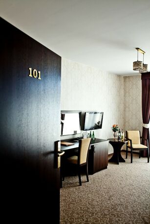 Imagen de la habitación del Hotel Dw&oacute;r Dwikozy. Foto 19
