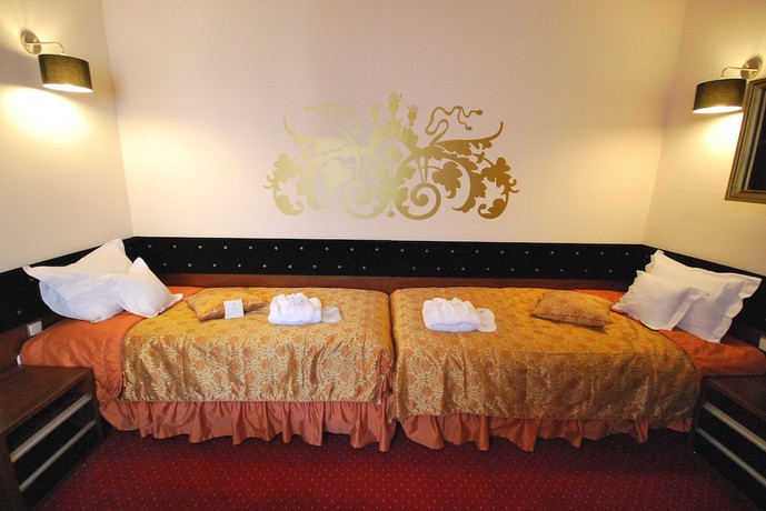 Imagen de la habitación del Hotel Dw&oacute;r Kombornia Hotel and SPA. Foto 7