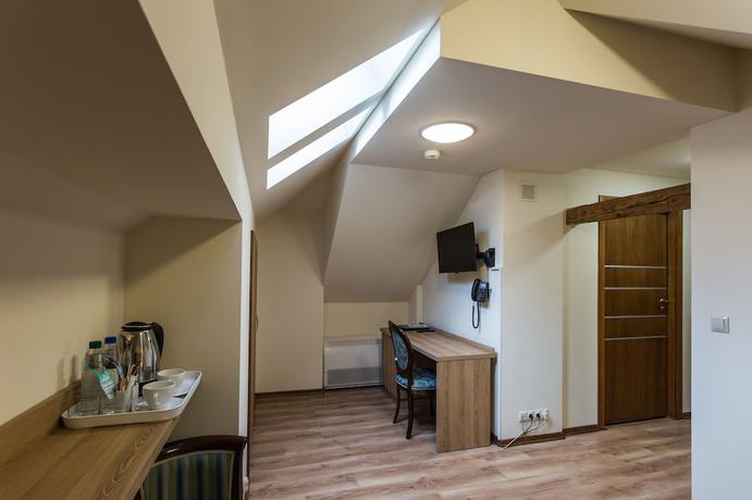 Imagen de la habitación del Hotel Dw&oacute;r Kombornia Hotel and SPA. Foto 10