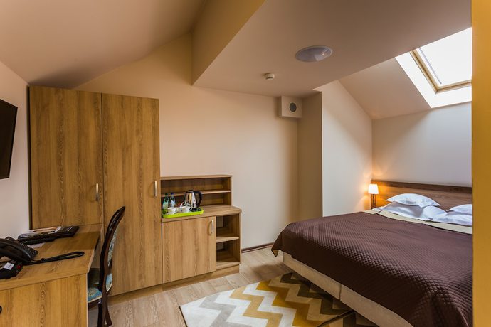 Imagen de la habitación del Hotel Dw&oacute;r Kombornia Hotel and SPA. Foto 17
