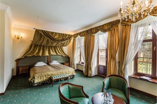 Imagen general del Hotel Dw&oacute;r Kombornia&spa. Foto 4