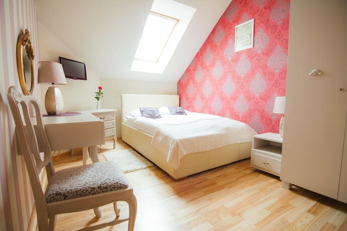 Imagen de la habitación del Hotel Dw&oacute;r Konstancin. Foto 17