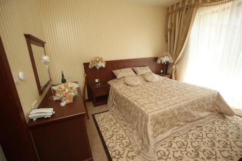 Imagen de la habitación del Hotel Dw&oacute;r Kresowy. Foto 9