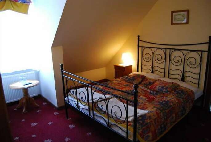 Imagen de la habitación del Hotel Dw&oacute;r w Bychowie. Foto 11