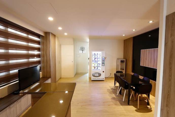Imagen de los interiores del Hotel D.y.. Foto 19