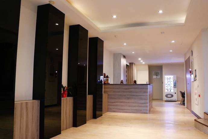 Imagen de los interiores del Hotel D.y.. Foto 20