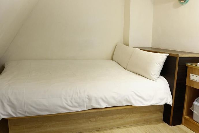 Imagen de la habitación del Hotel D.y.. Foto 13