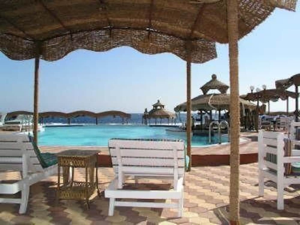 Imagen de la piscina del Hotel Dyarna Dahab. Foto 13