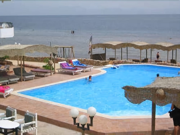 Imagen de la piscina del Hotel Dyarna Dahab. Foto 15