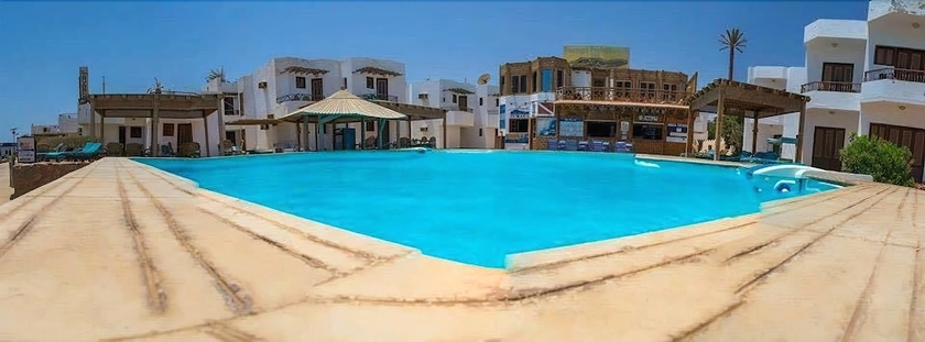 Imagen de la piscina del Hotel Dyarna Dahab. Foto 18