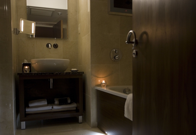 Imagen de la habitación del Hotel Dylan. Foto 5