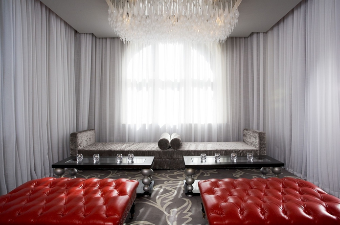 Imagen de los interiores del Hotel Dylan. Foto 16