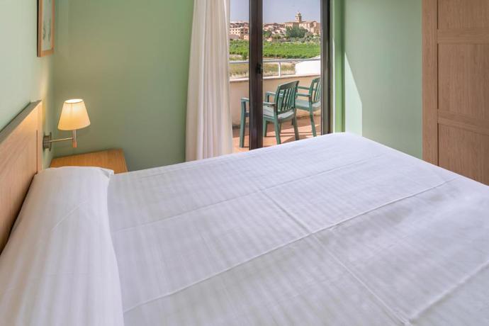 Imagen de la habitación del Hotel Dynamic Els Ports Resort. Foto 6