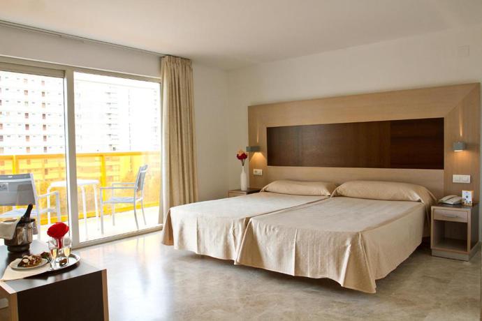 Imagen de la habitación del Hotel Dynastic. Foto 3