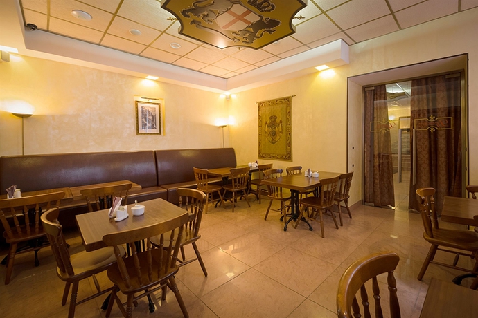 Imagen del bar/restaurante del Hotel Dynasty. Foto 6