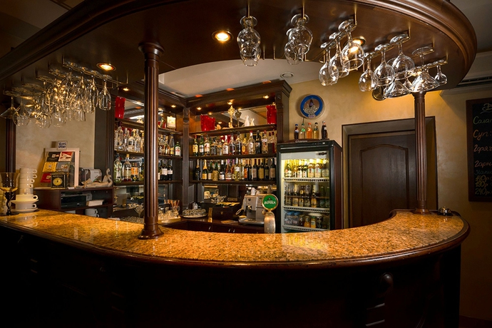 Imagen del bar/restaurante del Hotel Dynasty. Foto 7