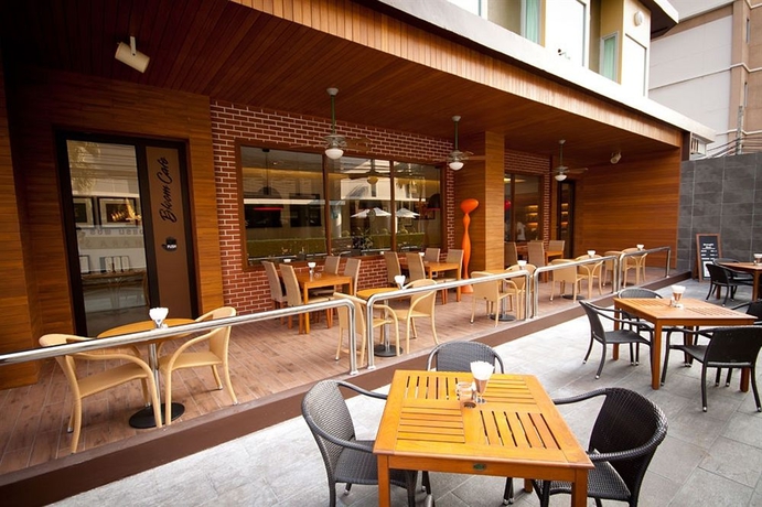 Imagen del bar/restaurante del Hotel Dynasty Grande. Foto 2