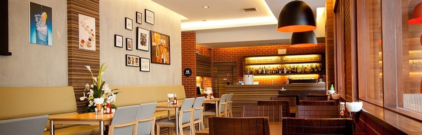 Imagen del bar/restaurante del Hotel Dynasty Grande. Foto 5