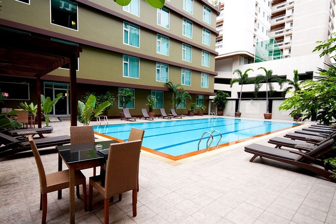 Imagen de la piscina del Hotel Dynasty Grande. Foto 13
