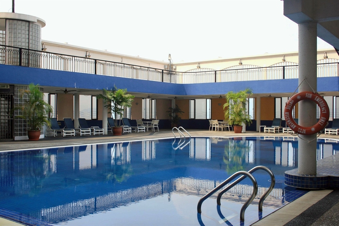 Imagen de la piscina del Hotel Dynasty Kuala Lumpur. Foto 14