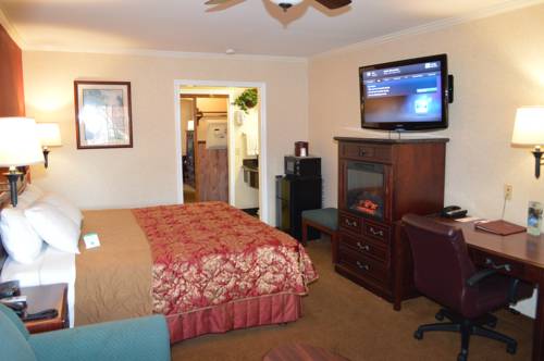 Imagen de la habitación del Hotel Dynasty Suites Redlands. Foto 3