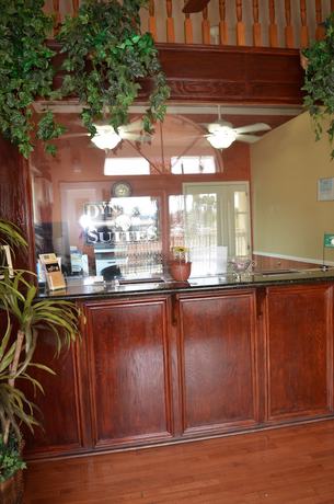 Imagen de los interiores del Hotel Dynasty Suites Riverside. Foto 19