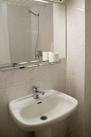 Imagen de la habitación del Hotel Dzingel. Foto 9