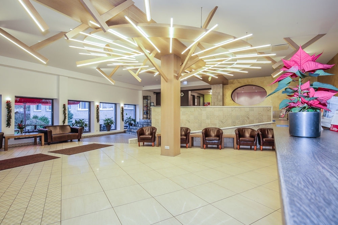 Imagen de los interiores del Hotel Dzingel. Foto 13