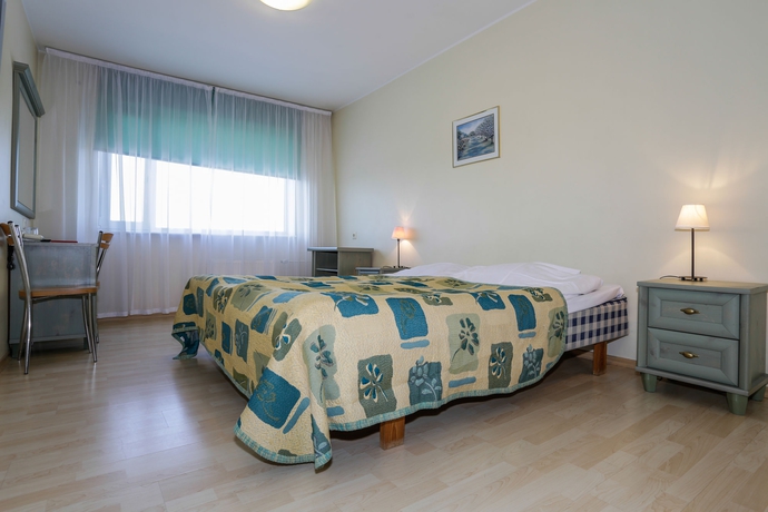 Imagen de los interiores del Hotel Dzingel. Foto 14