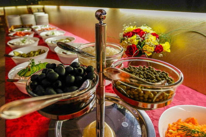 Imagen del bar/restaurante del Hotel Dzingel. Foto 8