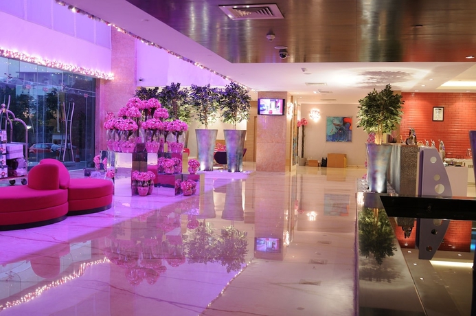 Imagen de los interiores del Hotel E. Foto 10