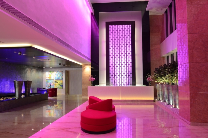 Imagen de los interiores del Hotel E. Foto 11