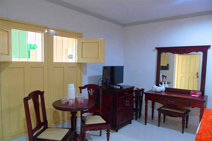 Imagen general del Hotel E LA CALESA. Foto 2