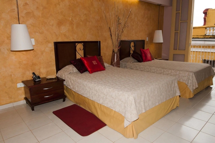 Imagen de la habitación del Hotel E La Ronda. Foto 4