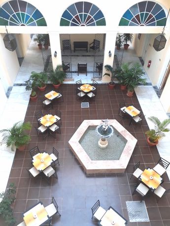 Imagen de los interiores del Hotel E Louvre. Foto 6